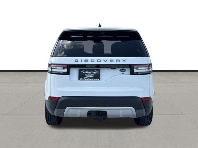Photo of 2019 Fuji White Land Rover Discovery