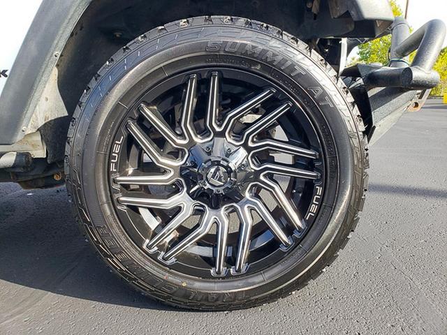 Photo of 2018 Bright White Clearcoat Jeep Wrangler JK