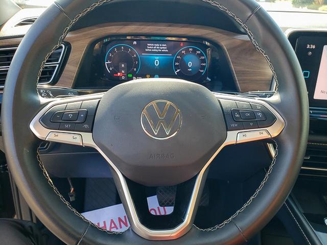 Photo of 2024 Deep Black Pearl Volkswagen Atlas
