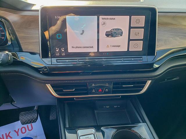 Photo of 2024 Deep Black Pearl Volkswagen Atlas