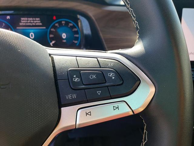 Photo of 2024 Deep Black Pearl Volkswagen Atlas