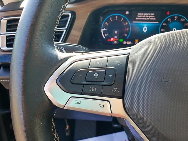 Photo of 2024 Deep Black Pearl Volkswagen Atlas