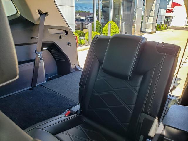 Photo of 2024 Deep Black Pearl Volkswagen Atlas