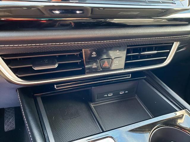 Photo of 2024 Deep Black Pearl Volkswagen Atlas