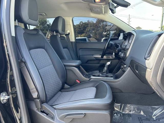 Photo of 2022 Black Chevrolet Colorado