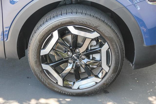 Photo of 2024 Midnight Lake Blue Kia Telluride
