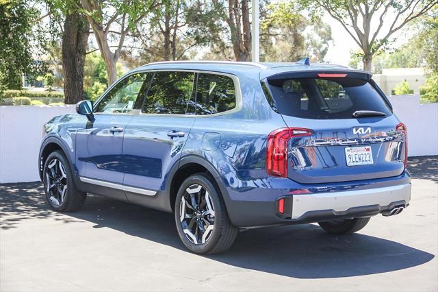 Photo of 2024 Midnight Lake Blue Kia Telluride