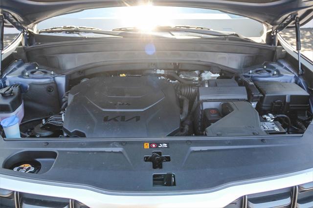 Photo of 2024 Midnight Lake Blue Kia Telluride