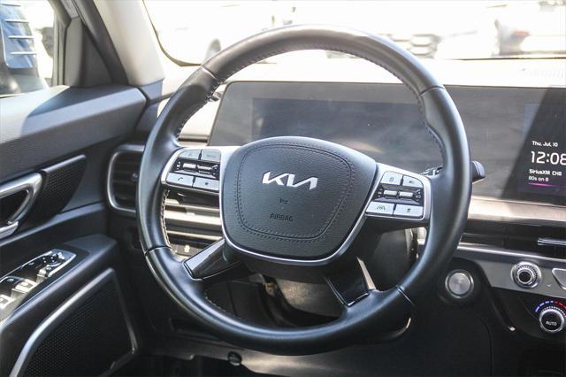 Photo of 2024 Midnight Lake Blue Kia Telluride