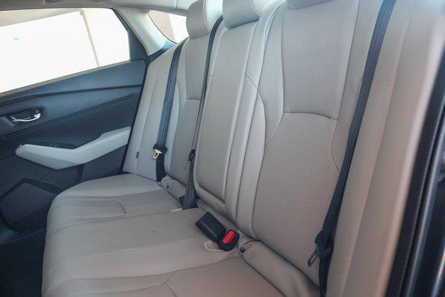 Photo of 2025 Platinum White Pearl Honda Accord Hybrid