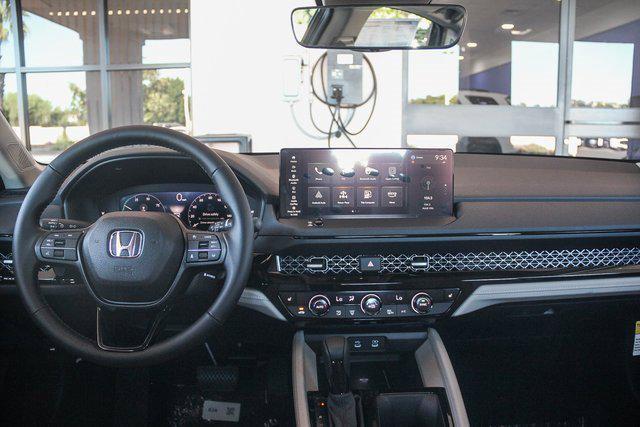 Photo of 2025 Platinum White Pearl Honda Accord Hybrid