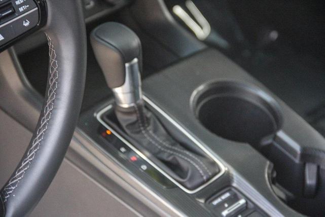 Photo of 2025 Platinum White Pearl Honda Civic Hybrid