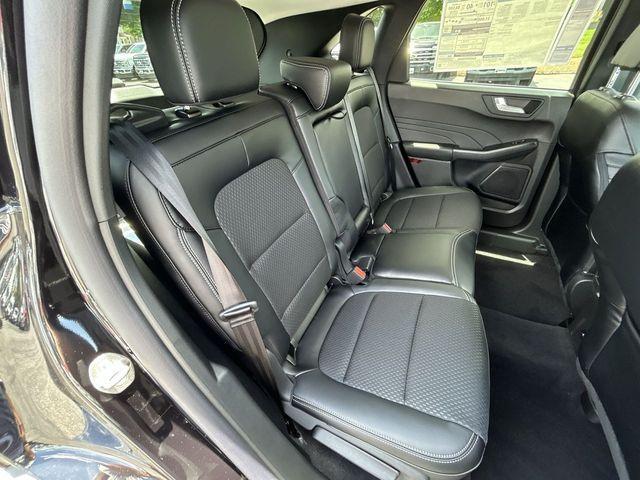 Photo of 2025 Agate Black Metallic Ford Escape