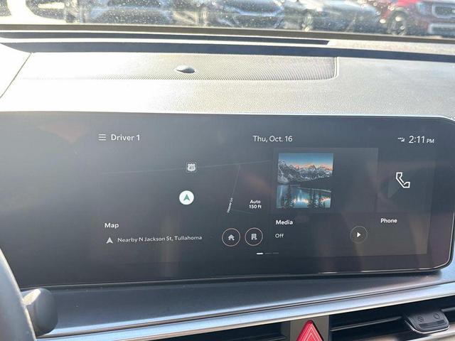 Photo of 2025 Glacial White Pearl Kia Sorento