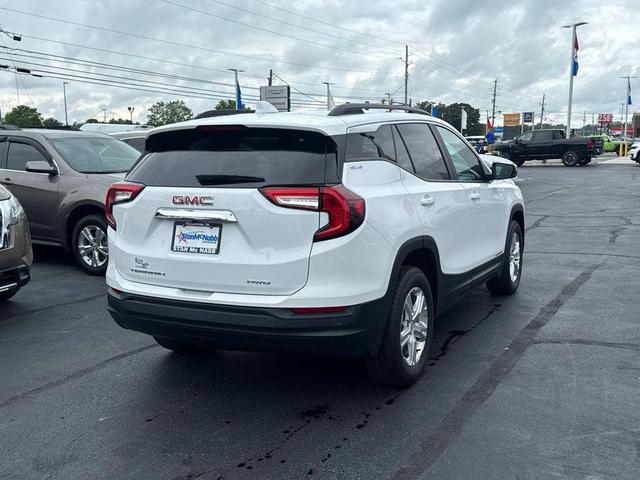 Photo of 2023 Summit White GMC Terrain