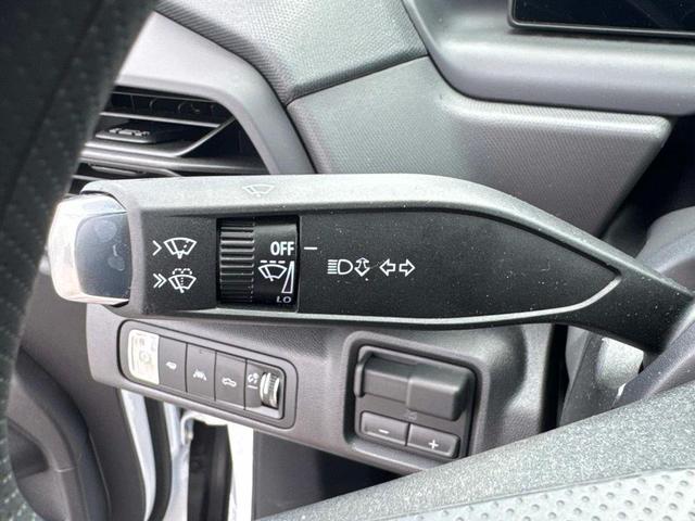 Photo of 2025 Summit White Chevrolet Silverado EV