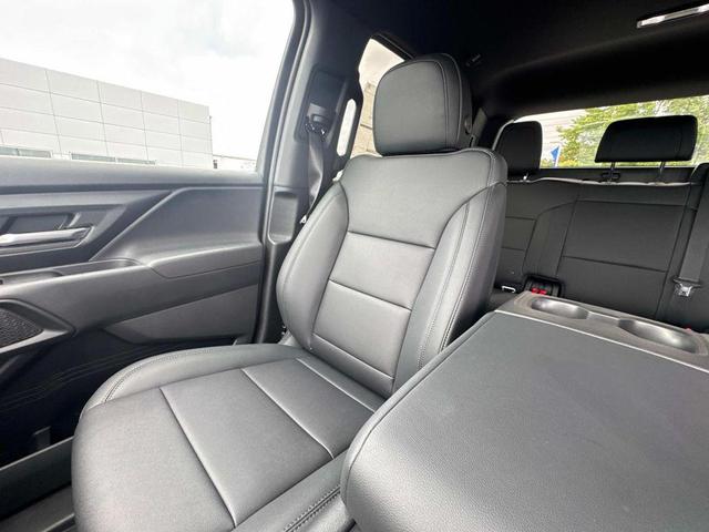 Photo of 2025 Summit White Chevrolet Silverado EV