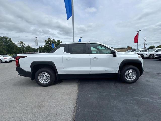 Photo of 2025 Summit White Chevrolet Silverado EV