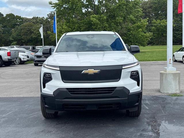 Photo of 2025 Summit White Chevrolet Silverado EV