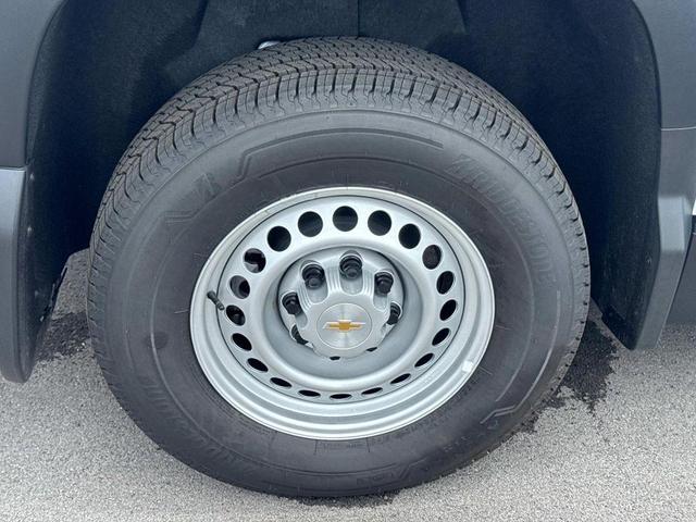 Photo of 2025 Summit White Chevrolet Silverado EV