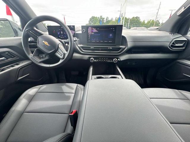Photo of 2025 Summit White Chevrolet Silverado EV