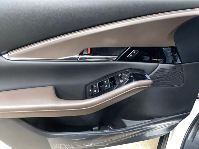 Photo of 2025 Snowflake White Pearl Mica Mazda CX-30
