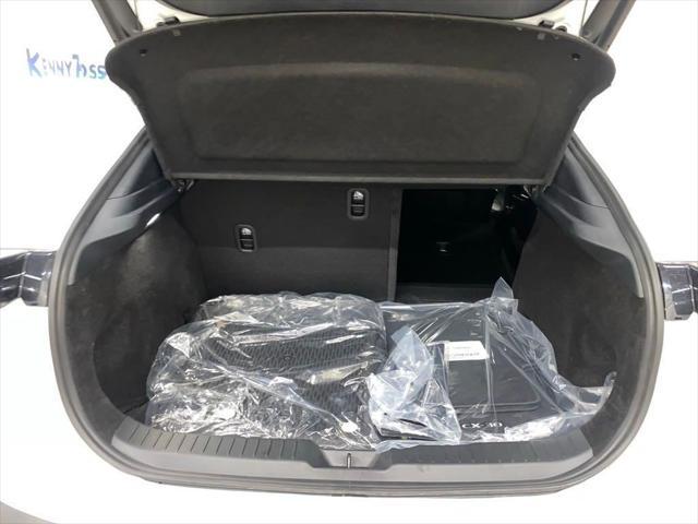 Photo of 2025 Snowflake White Pearl Mica Mazda CX-30