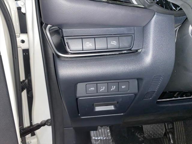 Photo of 2025 Snowflake White Pearl Mica Mazda CX-30