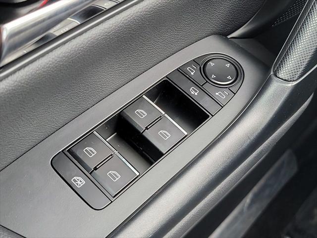 Photo of 2025 wind chill pearl Mazda CX-5
