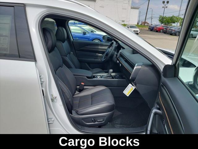 Photo of 2025 wind chill pearl Mazda CX-5