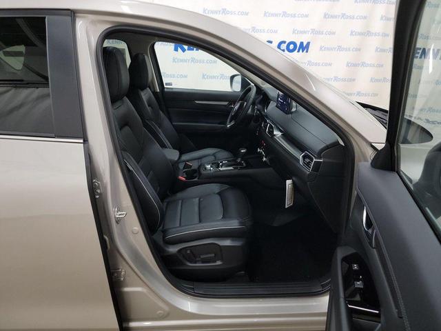Photo of 2025 Platinum Quartz Metallic Mazda CX-5