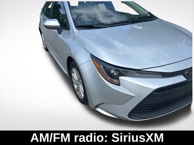 Photo of 2024 Classic Silver Metallic/Midnight Black Metallic Toyota Corolla