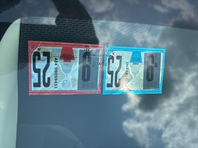 Photo of 2024 Classic Silver Metallic/Midnight Black Metallic Toyota Corolla