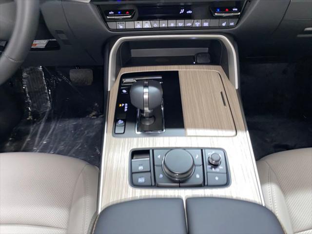 Photo of 2025 Zircon Sand Metallic Mazda CX-70 PHEV