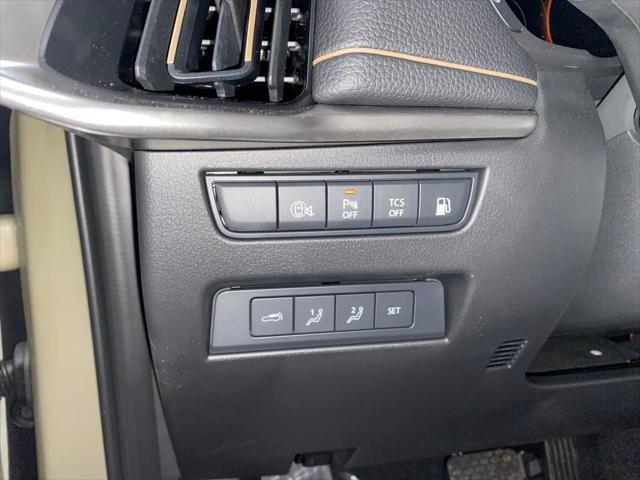 Photo of 2025 Zircon Sand Metallic Mazda CX-70 PHEV