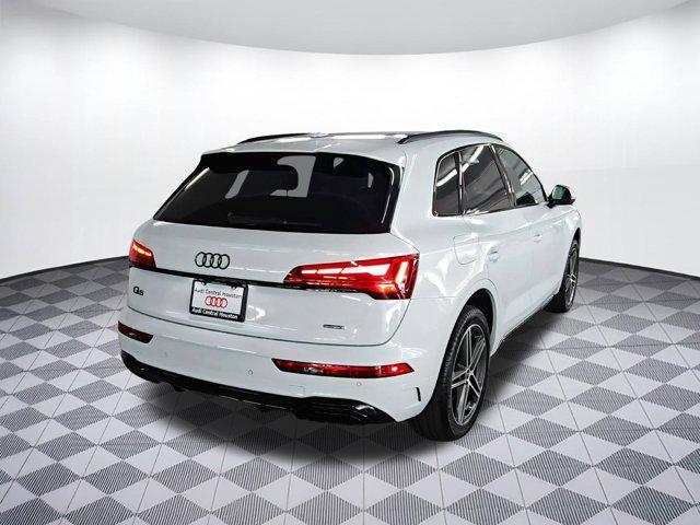 Photo of 2025 Glacier White Metallic Audi Q5
