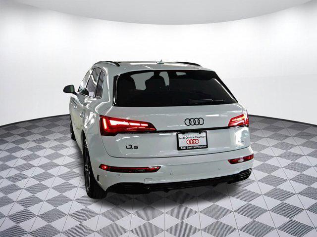 Photo of 2025 Glacier White Metallic Audi Q5