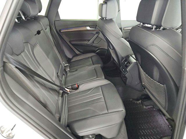 Photo of 2025 Glacier White Metallic Audi Q5