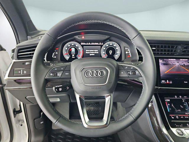 Photo of 2025 Carrara White Audi Q7
