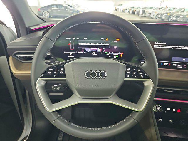 Photo of 2025 Glacier White Metallic Audi Q5
