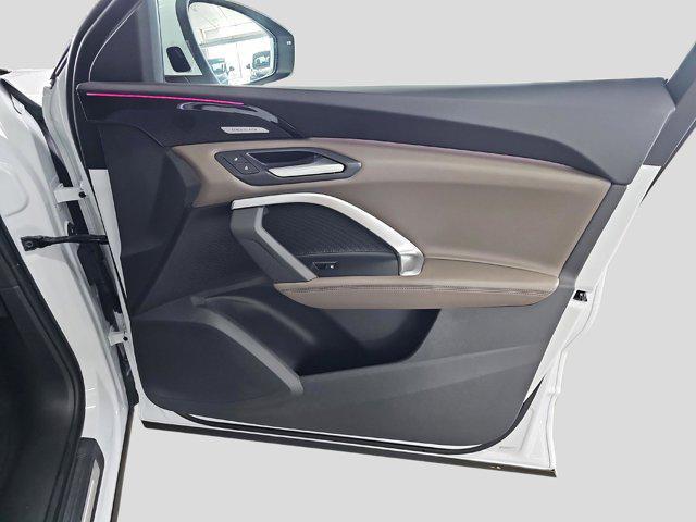 Photo of 2025 Glacier White Metallic Audi Q5