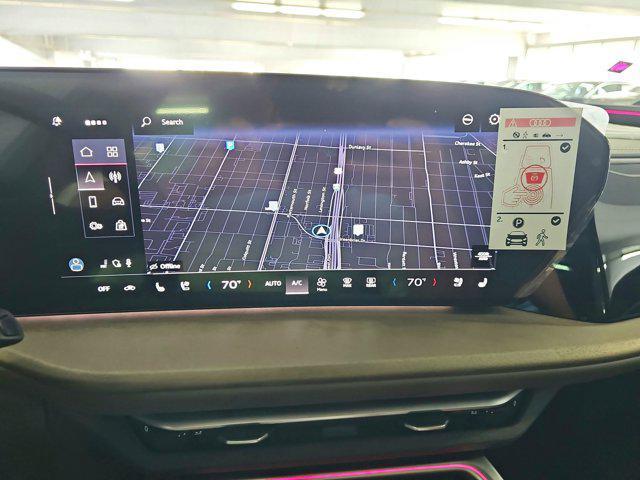 Photo of 2025 Glacier White Metallic Audi Q5