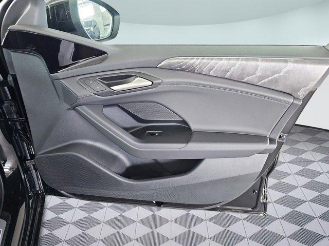 Photo of 2025 Mythos Black Metallic Audi A6 e-tron
