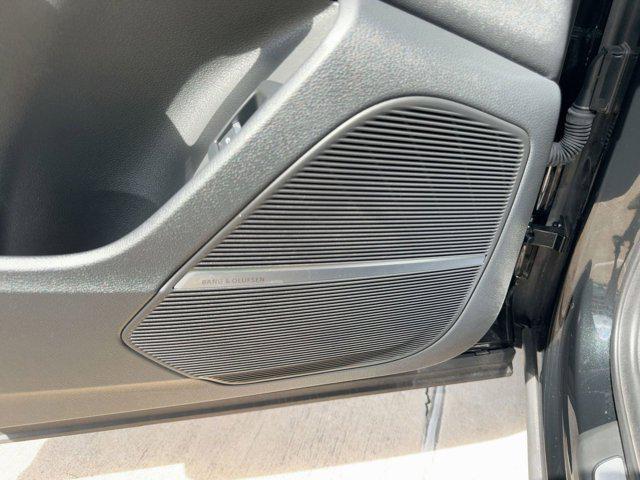 Photo of 2025 Mythos Black Metallic Audi Q7