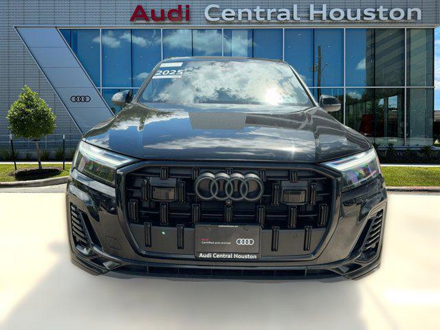 Photo of 2025 Mythos Black Metallic Audi Q7