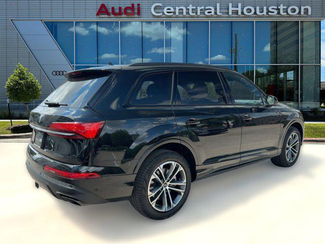 Photo of 2025 Mythos Black Metallic Audi Q7