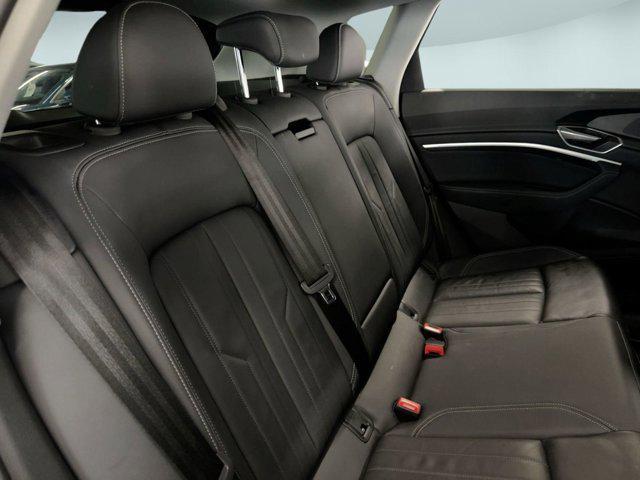 Photo of 2022 Florett Silver Metallic Audi e-tron