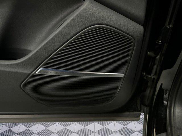 Photo of 2023 Mythos Black Metallic Audi Q7