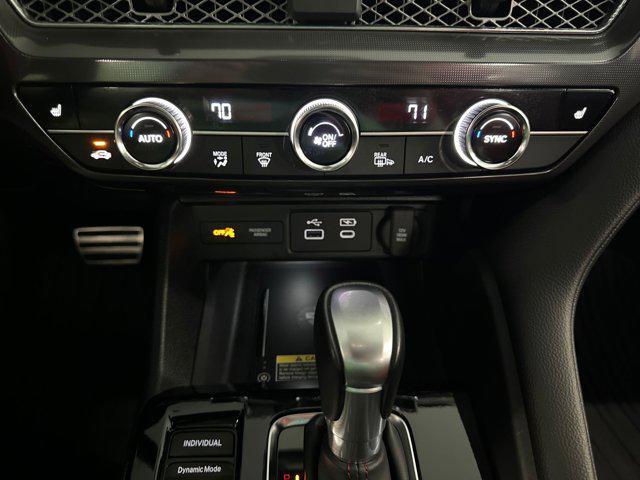 Photo of 2023 Platinum White Pearl Acura Integra