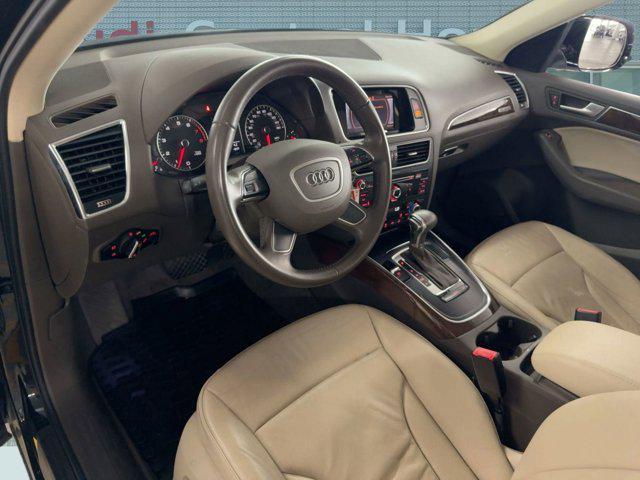 Photo of 2015 Black Audi Q5